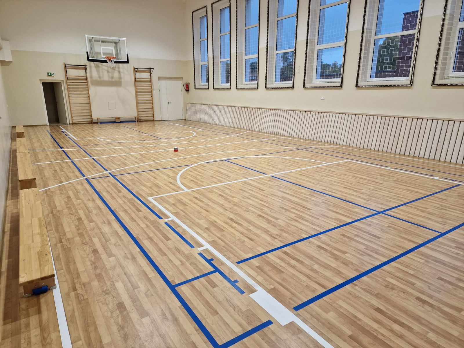Mokyklos sporto salė ir sanitariniai mazgai – darbų nuotrauka